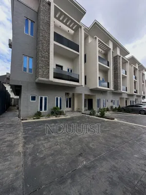 4bdrm Townhouse/Terrace in Utako for sale