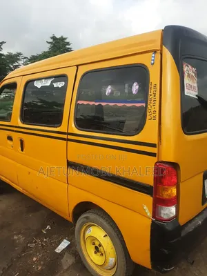 Suzuki Every 2010 Yellow