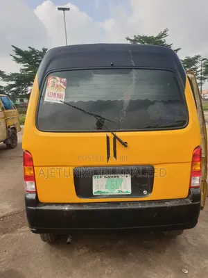 Suzuki Every 2010 Yellow