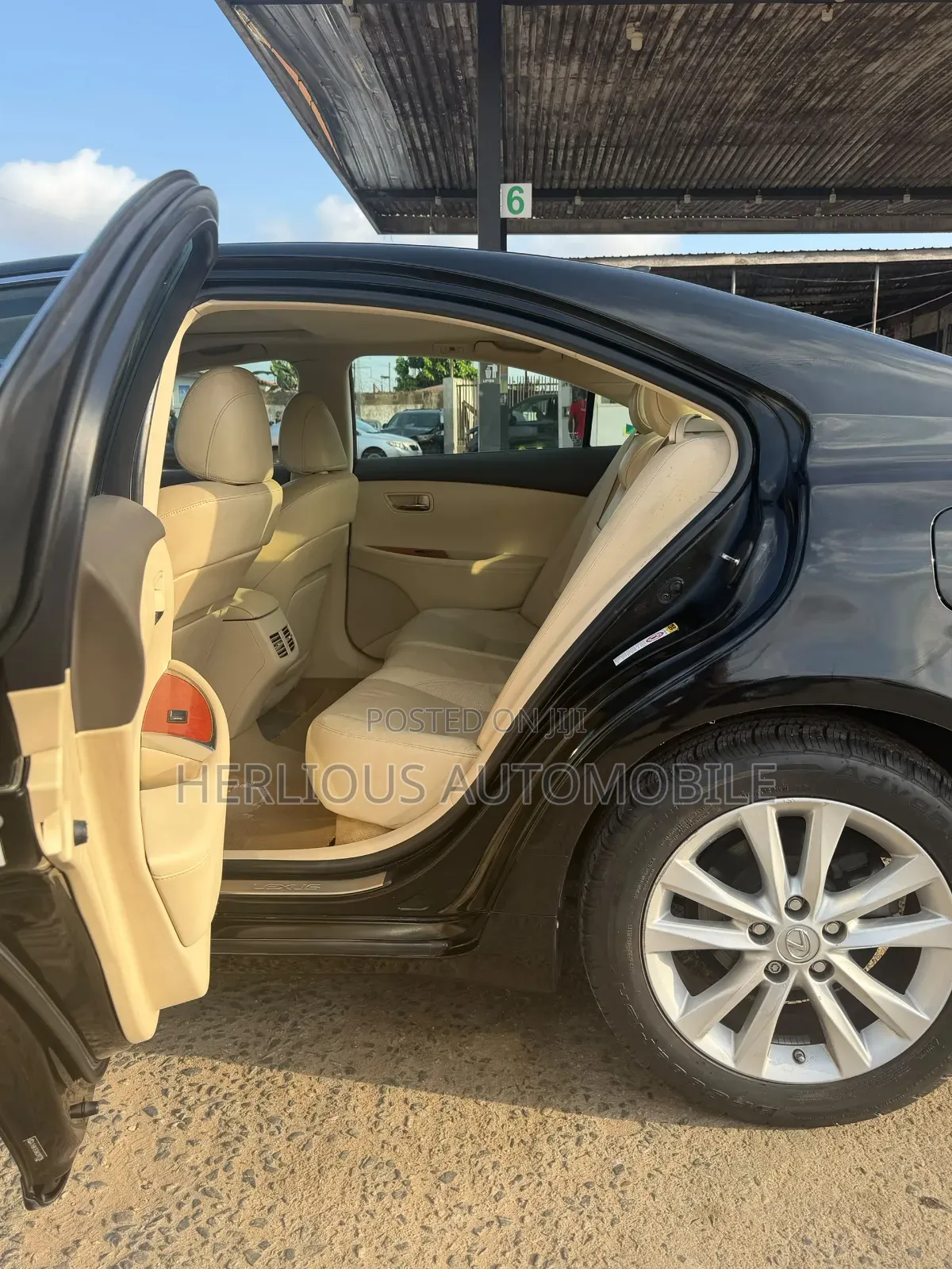 Lexus ES 350 2011 Black