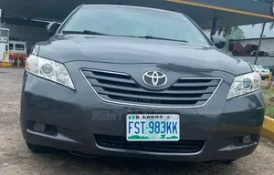 Toyota Camry XLE 4dr Sedan (2.4 4cyl 5A) 2008 Gray