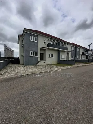 5bdrm Duplex in Galadimawa for sale