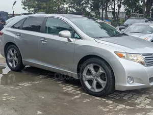 Toyota Venza 2012 Silver