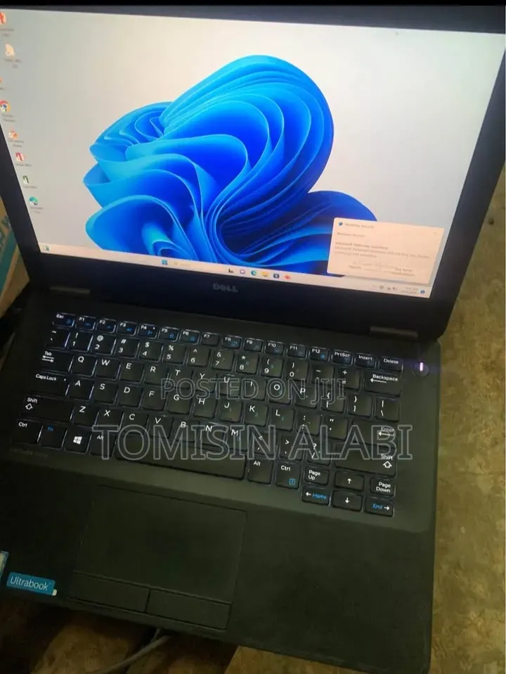 Laptop Dell Latitude E7270 8GB Intel Core i5 SSD 128GB