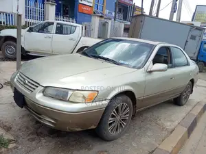 Toyota Camry 1999 Beige