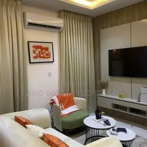 Cozy 1-Bedroom Apartment With Balcony/Ps5/Pool/Gym in Lekki Phase 1