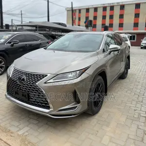 Lexus RX 2021