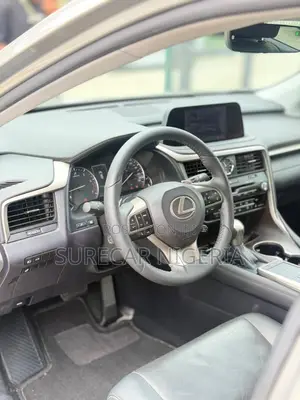 Lexus RX 2021