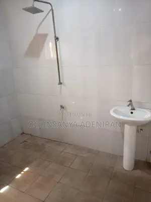 3bdrm Apartment in Shomolu / Shomolu for rent