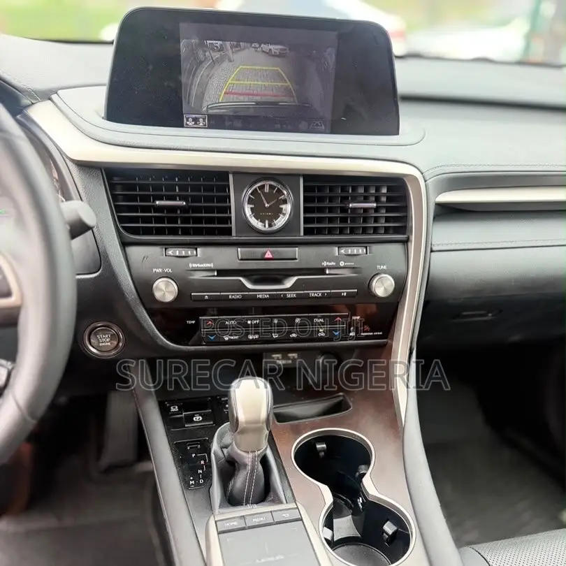Lexus RX 2021