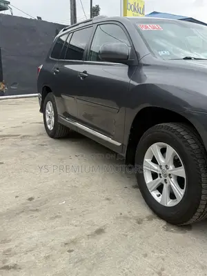Toyota Highlander 2012 Gray