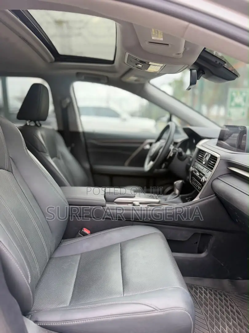 Lexus RX 2021