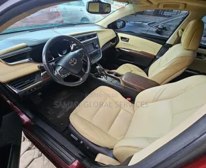 Toyota Avalon XLE Sedar FWD (3.5L 6cyl 6A) 2013 Red