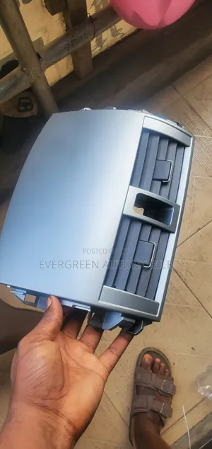 Toyota Corolla a/C Vent Available