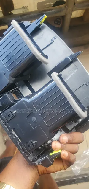 Toyota Corolla a/C Vent Available