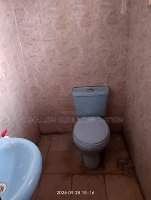 3bdrm Block of Flats in Salawu, Alakia for rent