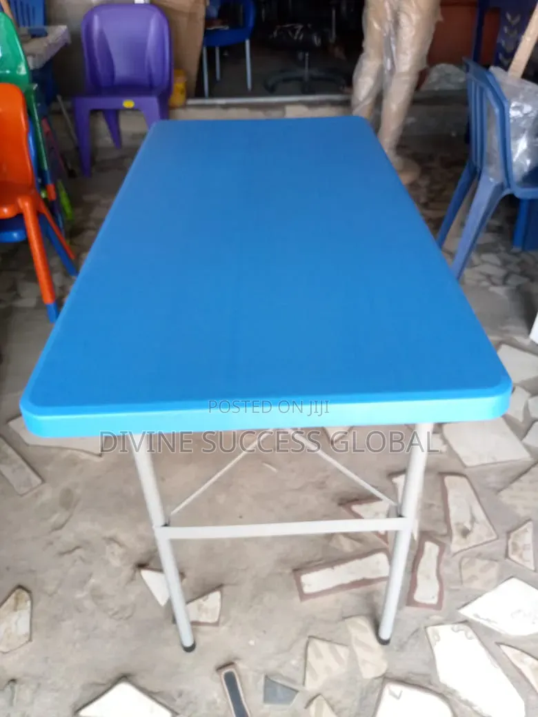 Top Quality 4ft Foldable Restaurant and Events Table