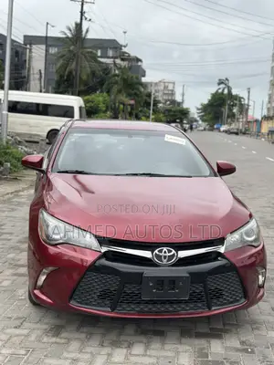 Toyota Camry 2016 Red