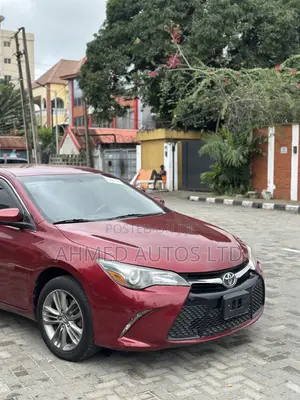 Toyota Camry 2017 Red