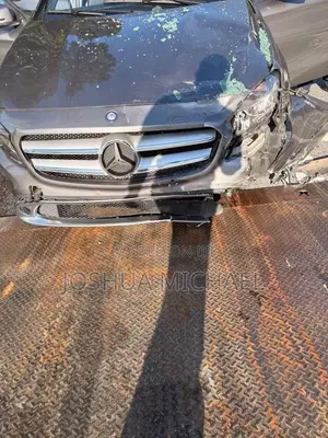 Mercedes-Benz GLA 250 2017 Gray