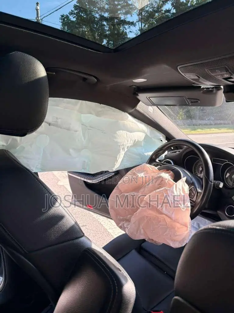 Mercedes-Benz GLA 250 2017 Gray
