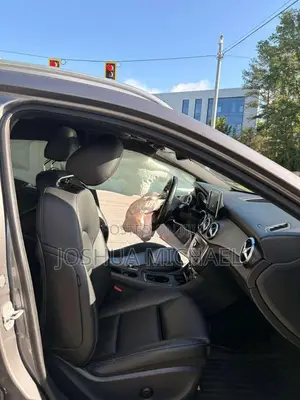 Mercedes-Benz GLA 250 2017 Gray