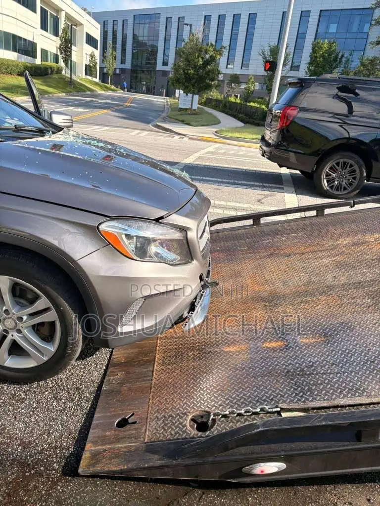 Mercedes-Benz GLA 250 2017 Gray