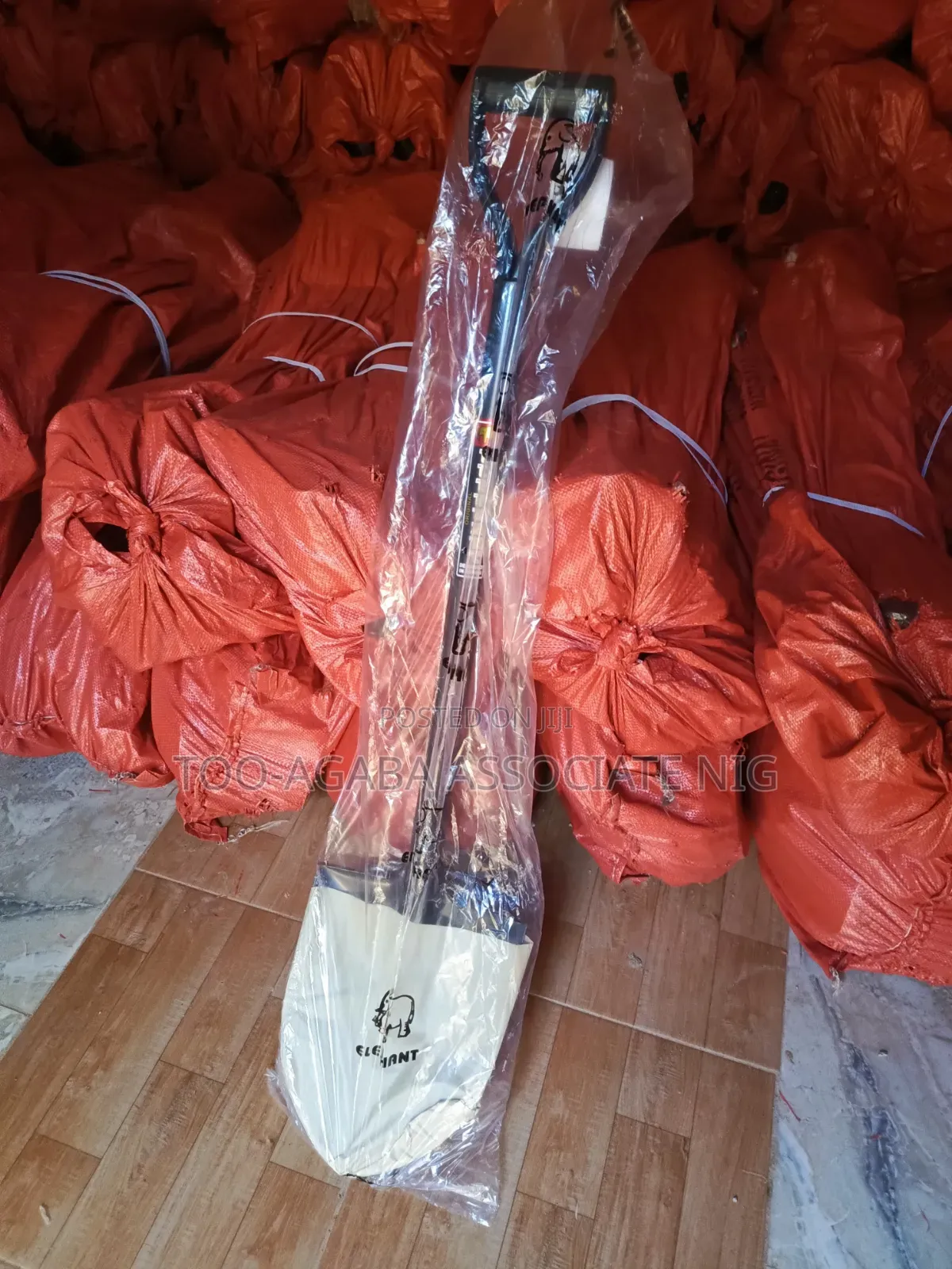 Strong Heavy-Duty Shovel - Durable Quality