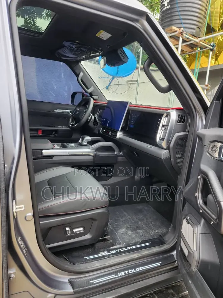 Jetour T2 2025 Silver