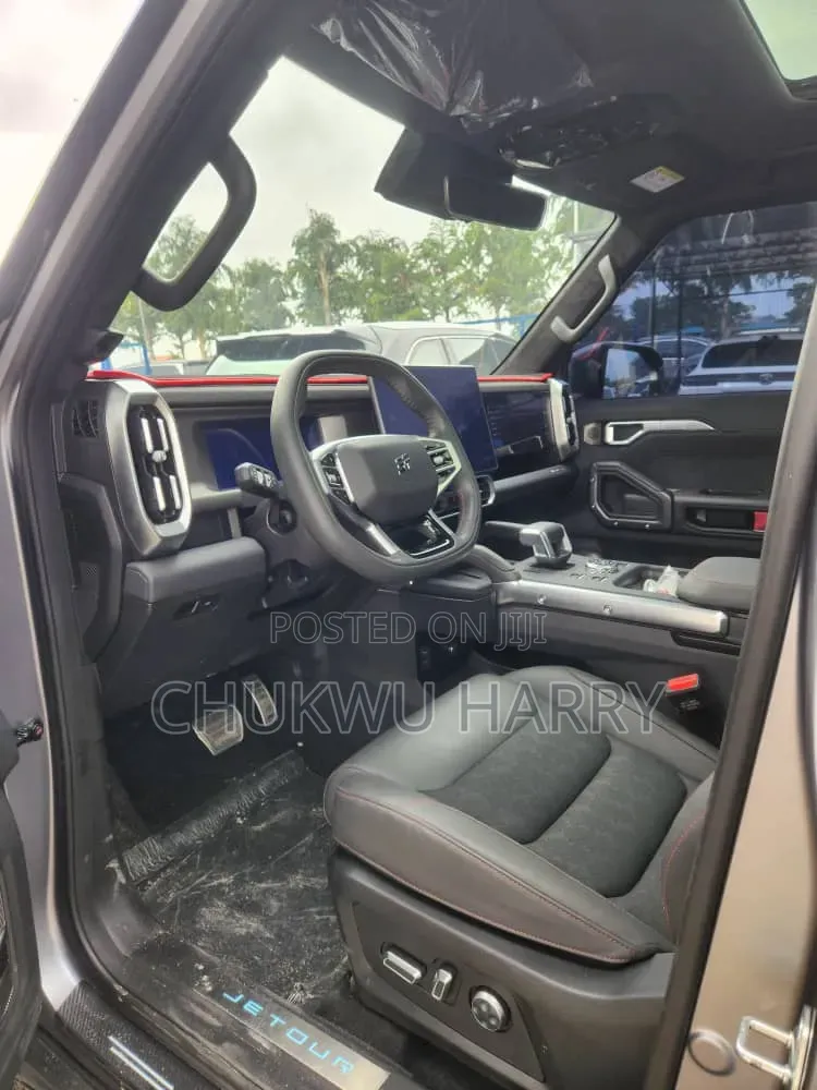 Jetour T2 2025 Silver