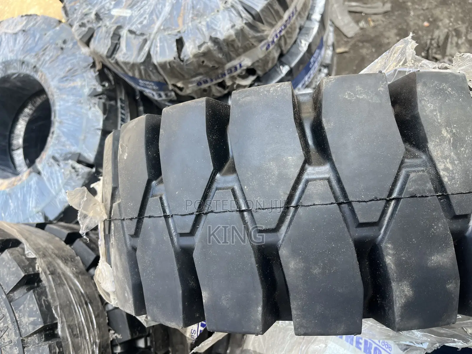 23x9-10 Solid Tyre – Techhero