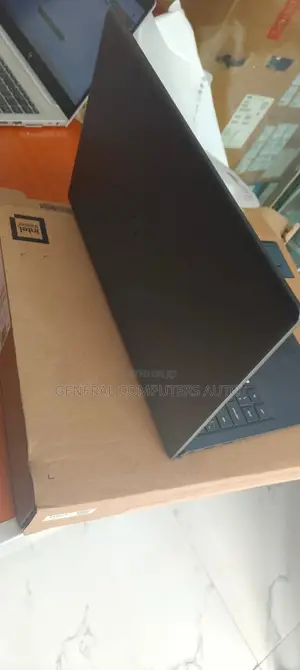 New Laptop Dell Latitude Z 8GB Intel Core i3 SSD 512GB