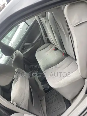 Toyota Camry LE 4dr Sedan (2.5L 4cyl 6AM) 2010 Gray