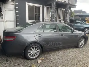 Toyota Camry LE 4dr Sedan (2.5L 4cyl 6AM) 2010 Gray
