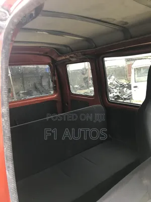Daihatsu Hijet 2017 Orange