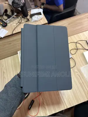 Apple iPad Pro (10.5”) Smart Keyboard