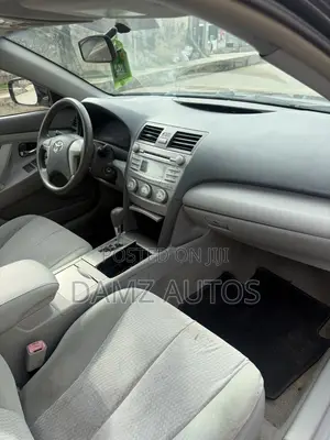 Toyota Camry LE 4dr Sedan (2.5L 4cyl 6AM) 2010 Black