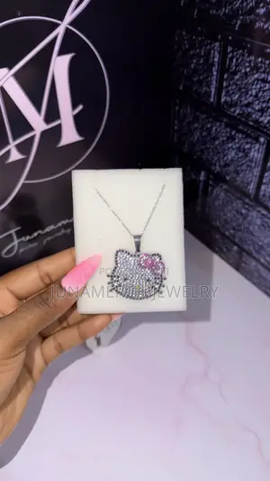 Hello Kitty Necckpiece