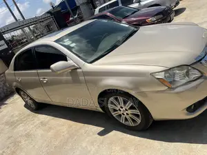 Toyota Avalon 2009 Gold