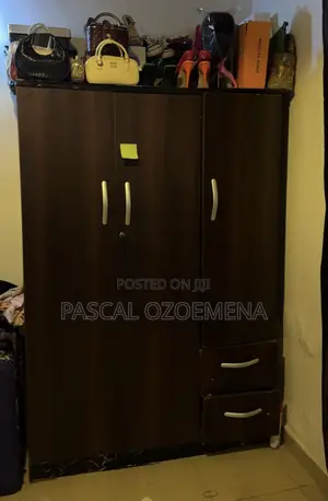 Wardrobe for Sale at Kurudu