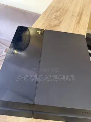 Sony PlayStation 4