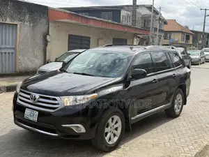 Toyota Highlander Limited 3.5L 2WD 2013 Black
