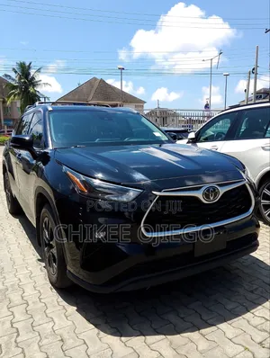 Toyota Highlander XLE 2021 Black