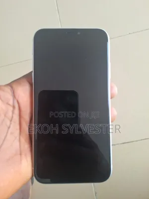 Apple iPhone XR 64 GB White