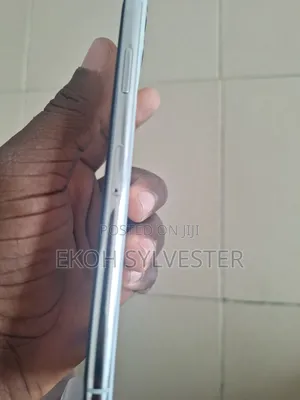 Apple iPhone 11 Pro Max 64 GB White
