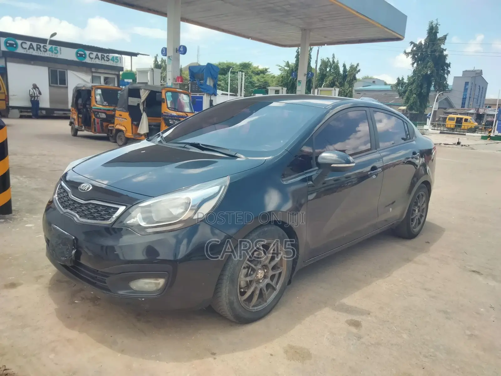 Kia Pride 2013 Black