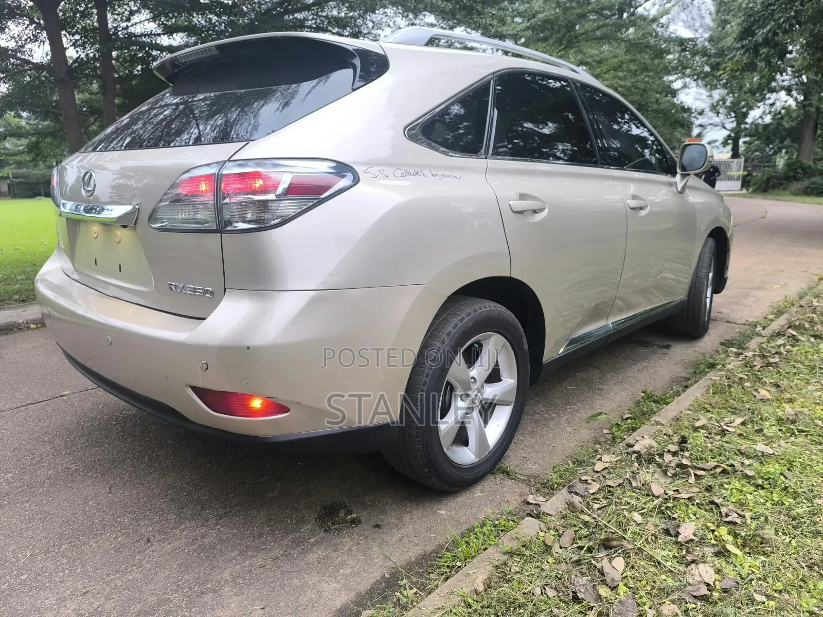 Lexus RX 2012 Gold