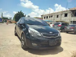 Kia Pride 2013 Black