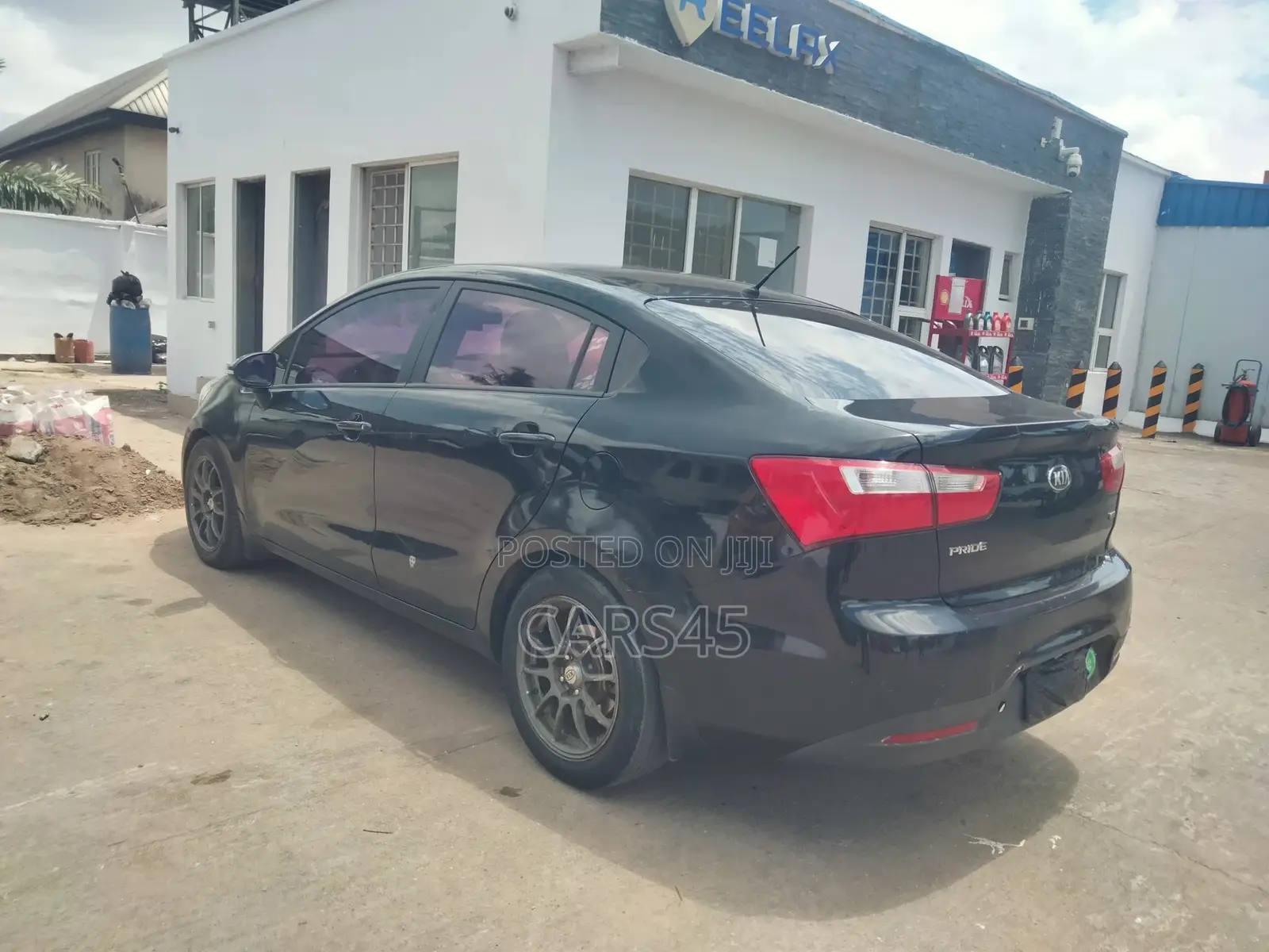 Kia Pride 2013 Black