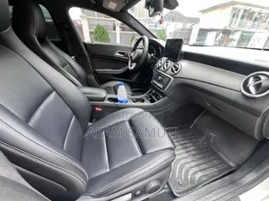 Mercedes-Benz GLA 250 2017 White